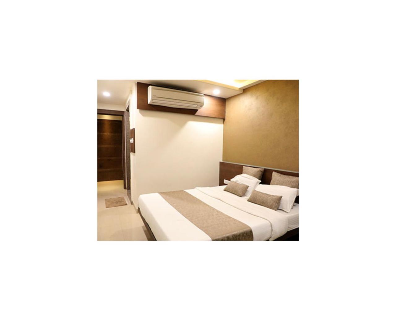 Adarsh Palace Hotel Bhopal Exterior photo